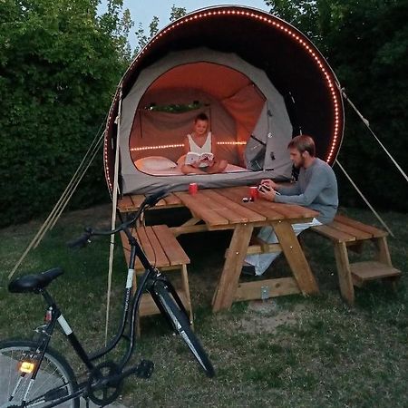 Camping Du Plan D'Eau **** Hotel Saint-Yrieix-sur-Charente Exterior photo