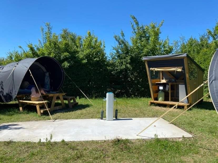 Camping Du Plan D'Eau **** Hotel Saint-Yrieix-sur-Charente Exterior photo